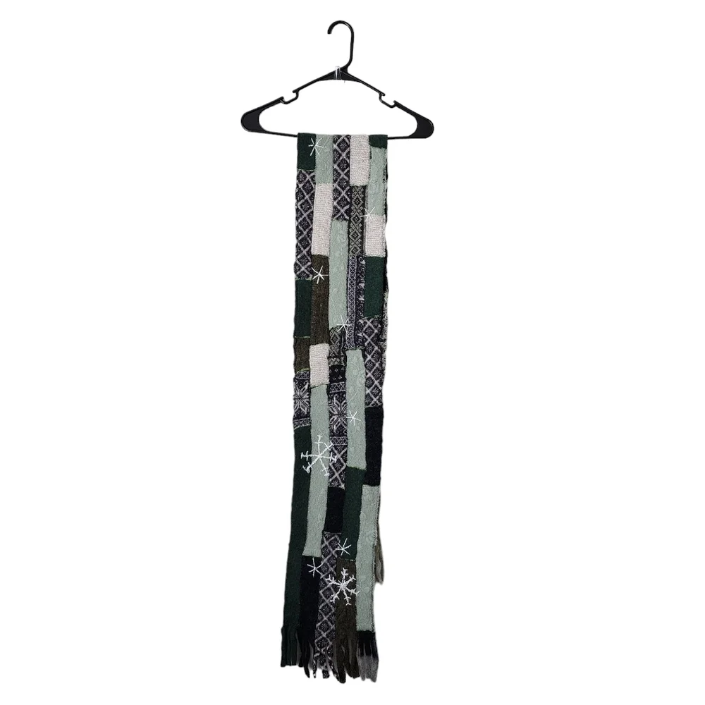 VINTAGE Patchwork quilted‎ tassel scarf in green black